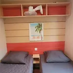A Avec Piscine Partagee Vakantiehuis *