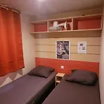 A Avec Piscine Partagee