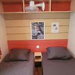 A Avec Piscine Partagee Holiday home