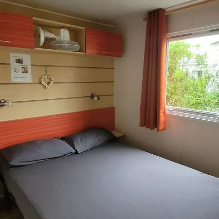 A Avec Piscine Partagee Ivry-la-Bataille