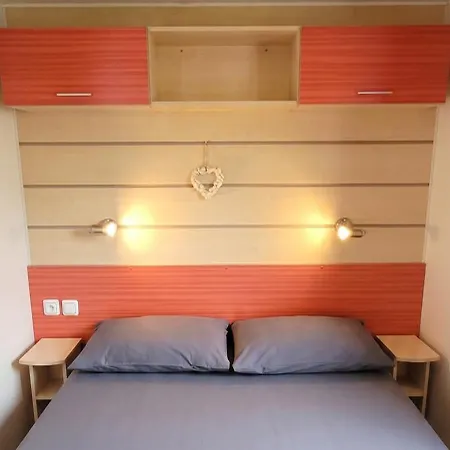 Vakantiehuis A Avec Piscine Partagee Ivry-la-Bataille