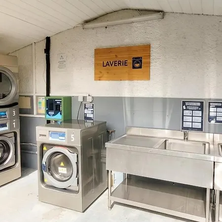 Vakantiehuis A Avec Piscine Partagee *