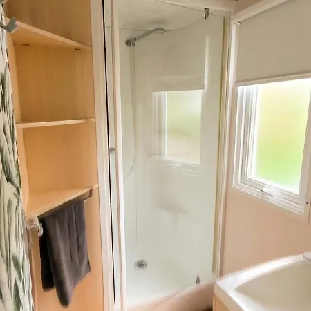 Vakantiehuis A Avec Piscine Partagee *